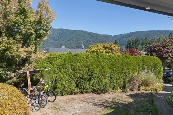 915 Wentworth Avenue, North Vancouver For Sale - image 11