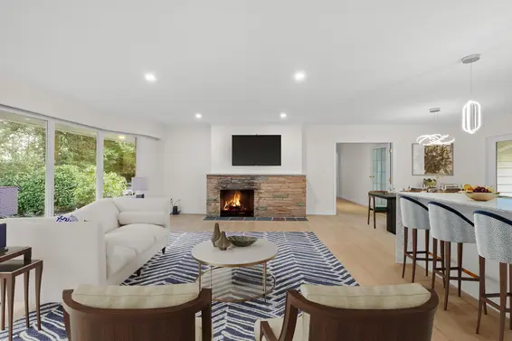 441 Southborough Drive, West Vancouver For Sale - image 2