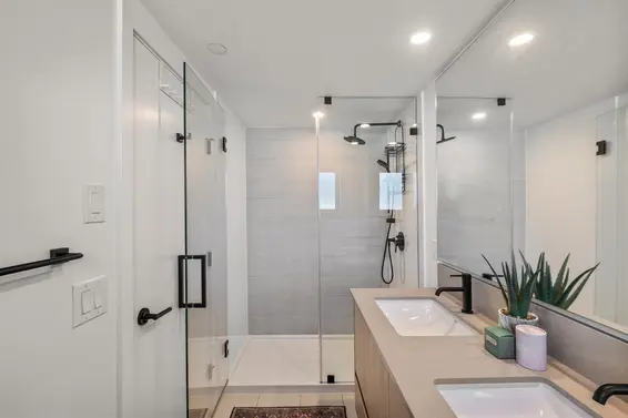 33 528 East 2nd Street, North Vancouver For Sale - image 16