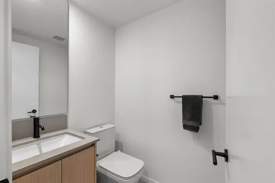 33 528 East 2nd Street, North Vancouver For Sale - image 22