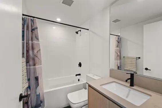 33 528 East 2nd Street, North Vancouver For Sale - image 26