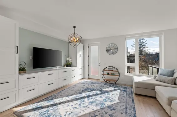 33 528 East 2nd Street, North Vancouver For Sale - image 3