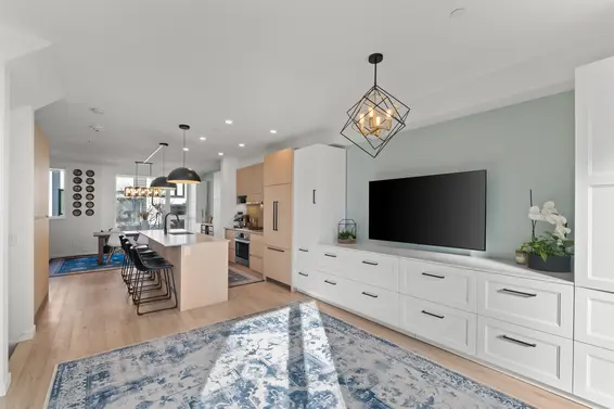 33 528 East 2nd Street, North Vancouver For Sale - image 4