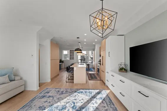 33 528 East 2nd Street, North Vancouver For Sale - image 5