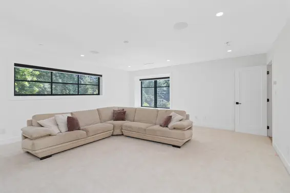 565 Mathers Avenue, West Vancouver For Sale - image 36