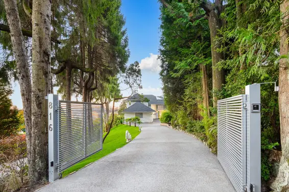 816 Anderson Crescent, West Vancouver For Sale - image 9