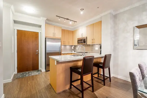 403 139 West 22nd Street, North Vancouver For Sale - image 5