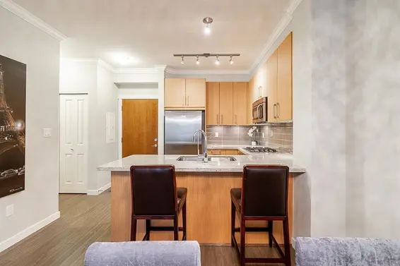 403 139 West 22nd Street, North Vancouver For Sale - image 6