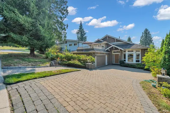 843 Canyon Boulevard, North Vancouver For Sale - image 2