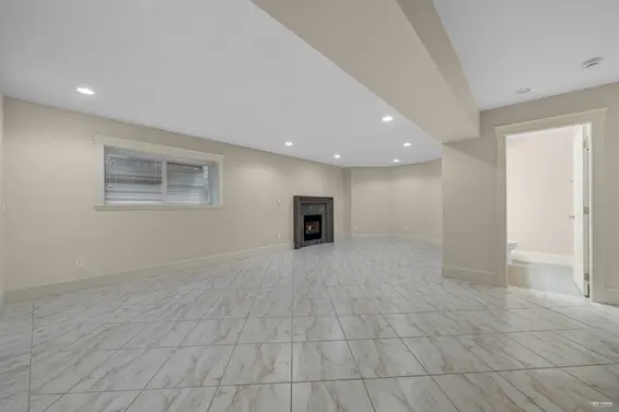 843 Canyon Boulevard, North Vancouver For Sale - image 32