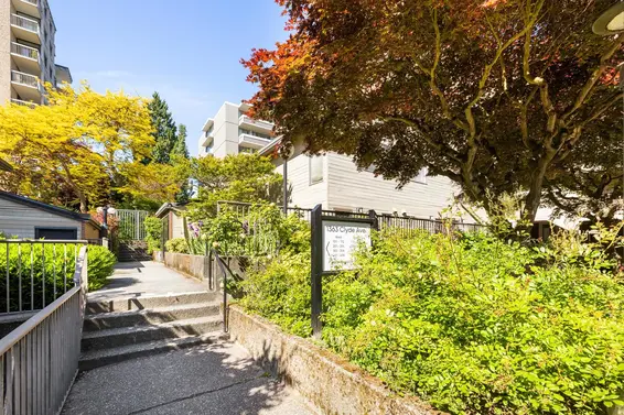 112 1363 Clyde Avenue, West Vancouver For Sale - image 20
