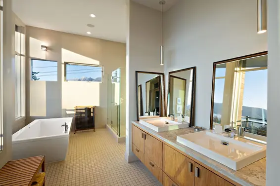 6235 Overstone Drive, West Vancouver For Sale - image 29