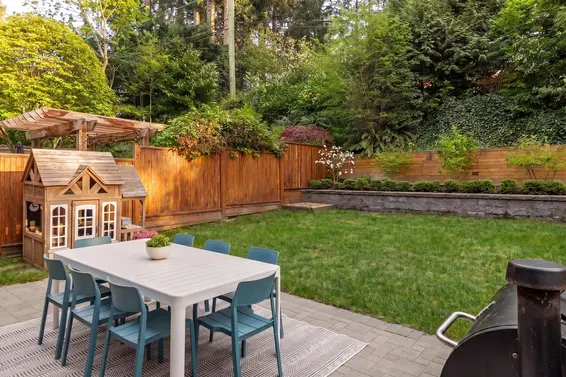 999 Canyon Boulevard, North Vancouver For Sale - image 25