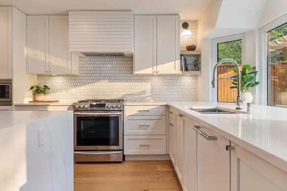 999 Canyon Boulevard, North Vancouver For Sale - image 7