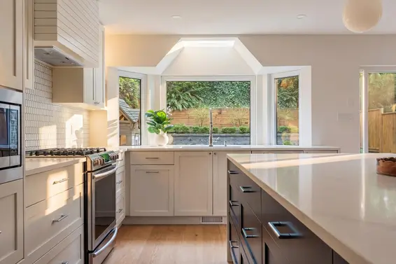 999 Canyon Boulevard, North Vancouver For Sale - image 8