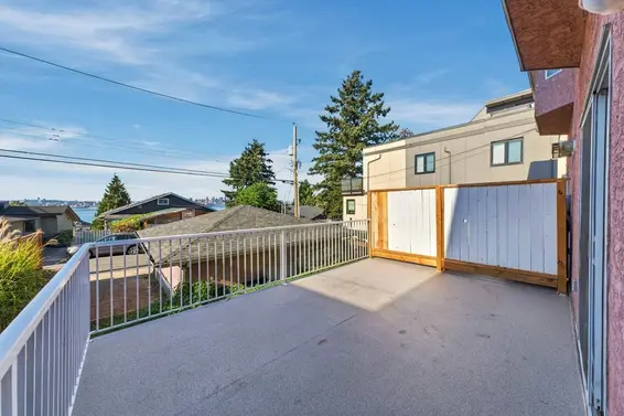 423-425 East 2nd Street, North Vancouver For Sale - image 13