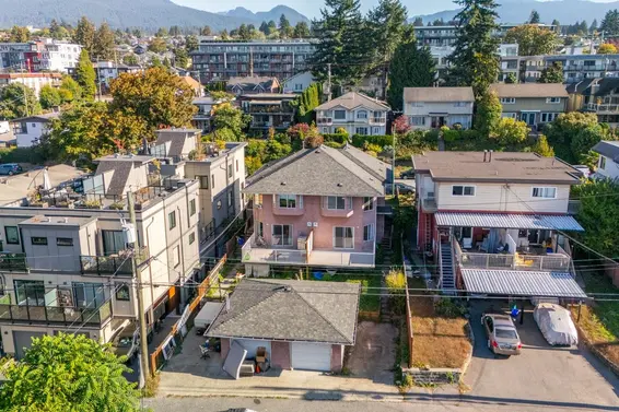 423-425 East 2nd Street, North Vancouver For Sale - image 23