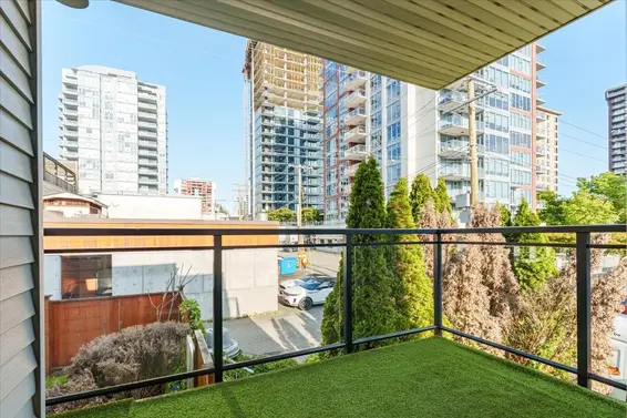 202 1550 Chesterfield Avenue, North Vancouver For Sale - image 20
