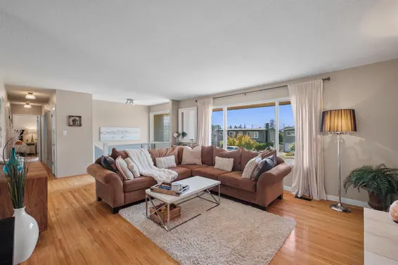 854 East 16th Street, North Vancouver For Sale - image 4