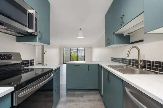 204 127 East 4th Street, North Vancouver