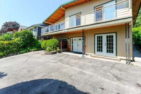 1228 Adderley Street, North Vancouver For Sale - image 3