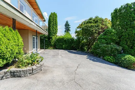 1228 Adderley Street, North Vancouver For Sale - image 32