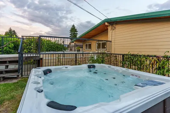 1228 Adderley Street, North Vancouver For Sale - image 4
