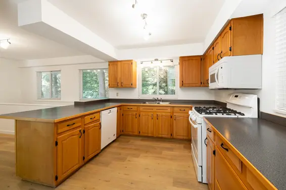 5733 Bluebell Drive, West Vancouver For Sale - image 15