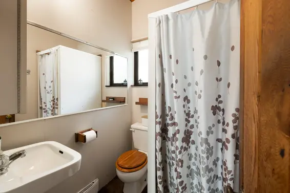 5733 Bluebell Drive, West Vancouver For Sale - image 35