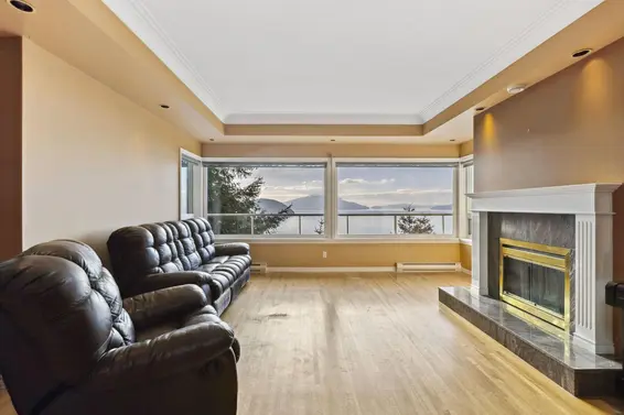350 Kelvin Grove Way, Lions Bay For Sale - image 4