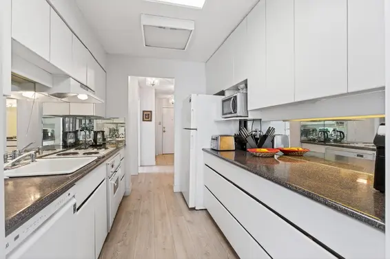508 2024 Fullerton Avenue, North Vancouver For Sale - image 21