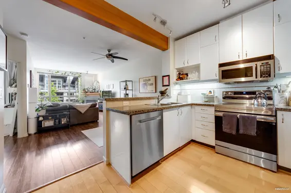 319 580 Raven Wood Drive, North Vancouver For Sale - image 4