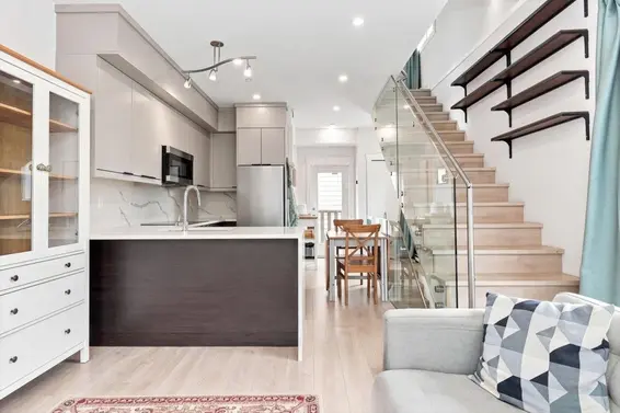 226 East 8th Street, North Vancouver For Sale - image 10