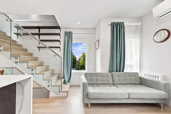 226 East 8th Street, North Vancouver For Sale - image 11