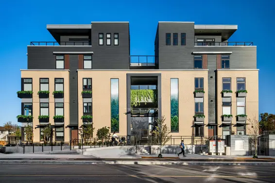 108 342 Mountain Highway, North Vancouver