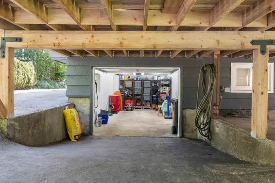 3581 Bluebonnet Road, North Vancouver For Sale - image 33
