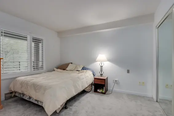 205 1535 Chesterfield Avenue, North Vancouver For Sale - image 12