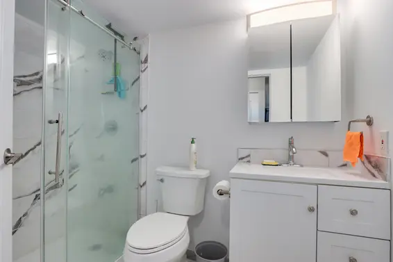205 1535 Chesterfield Avenue, North Vancouver For Sale - image 15