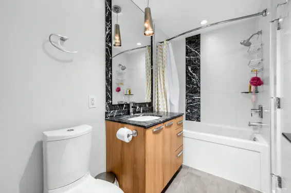 307 733 West 14 Street, North Vancouver For Sale - image 15