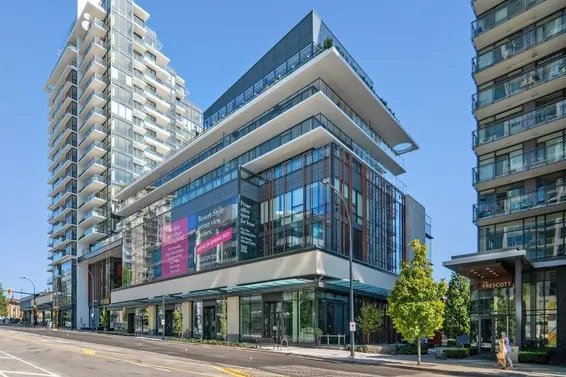 1004 135 East 13th Street, North Vancouver