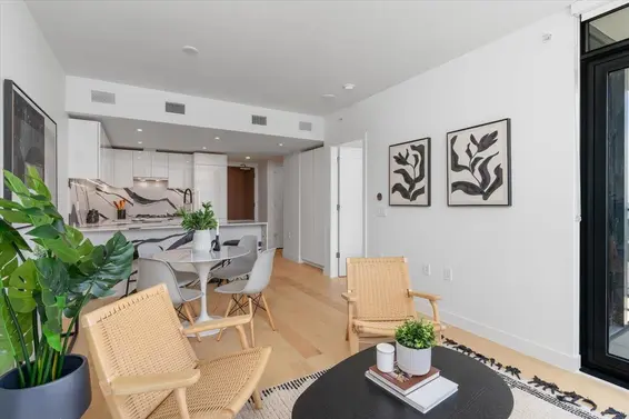 1004 135 East 13th Street, North Vancouver For Sale - image 11