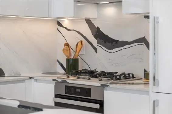 1004 135 East 13th Street, North Vancouver For Sale - image 6