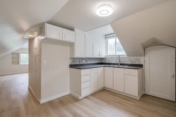 1819 Inglewood Avenue, West Vancouver For Sale - image 14