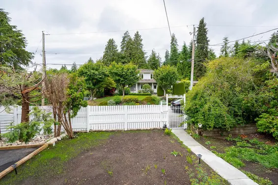 1819 Inglewood Avenue, West Vancouver For Sale - image 30