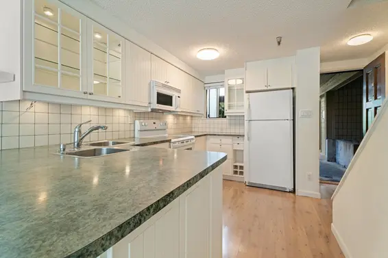 122 1363 Clyde Avenue, West Vancouver For Sale - image 5
