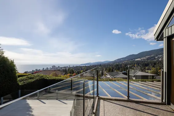 975 Aubeneau Crescent, West Vancouver For Sale - image 22