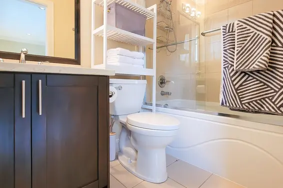 203 East 18th Street, North Vancouver For Sale - image 15