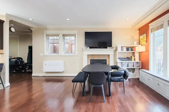 203 East 18th Street, North Vancouver For Sale - image 2