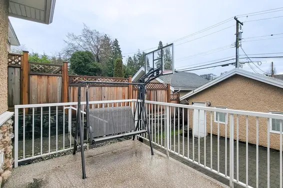 203 East 18th Street, North Vancouver For Sale - image 25