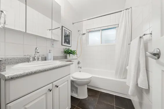 1155 Tatlow Avenue, North Vancouver For Sale - image 32